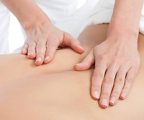 Klassisk massasje på benk gir gode behandlingsmuligheter